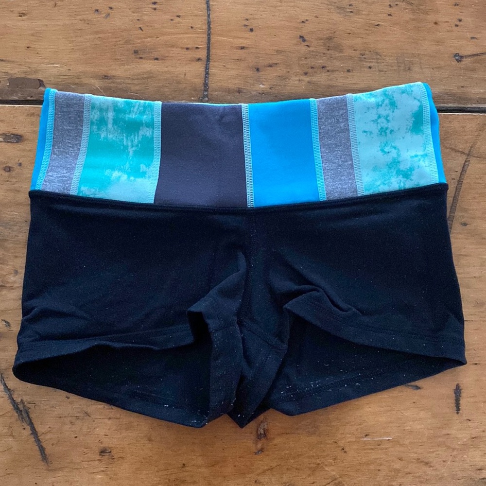 Lulu bike shorts